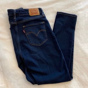 EUC - Levi’s - 721 High Rise Skinny Ankle - Size 28 - Dark Blue